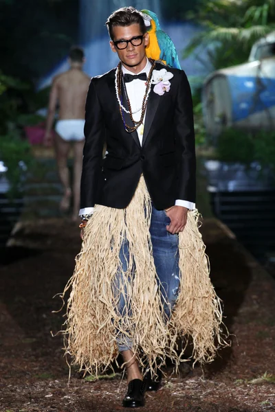 Look 38